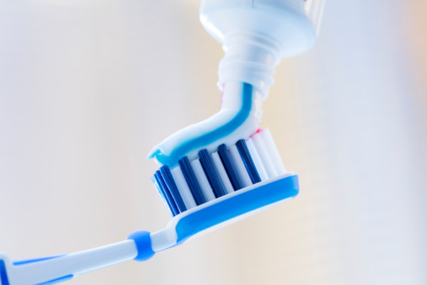 Tips on Choosing a Toothbrush and Toothpaste For Your Dental Needs